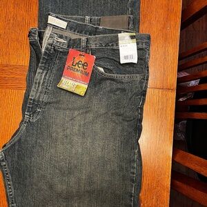 NWT Lee Men's Relaxed Fit Straight Leg Blue Jeans
